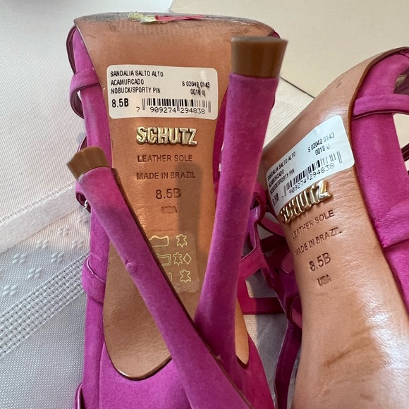 Schultz - Picture 4 of 8